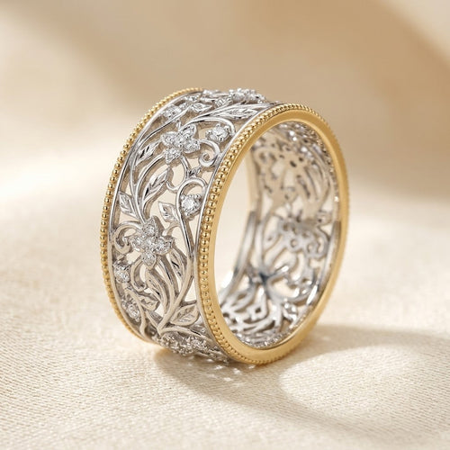 Bague ornée en argent et or
