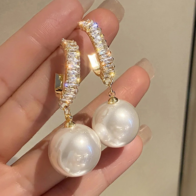 Chic Earrings with Pearls and Zircon