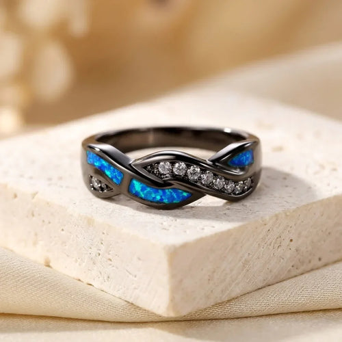 Bague en argent avec incrustation torsadée