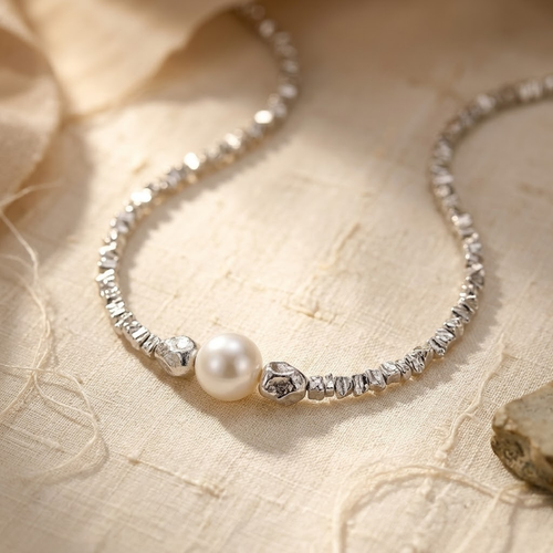 Collier ras de cou minimaliste en argent avec perle