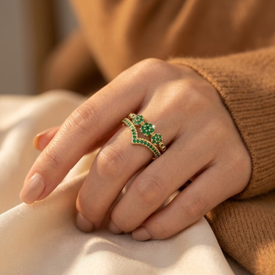 Bague marguerite en or et émeraude