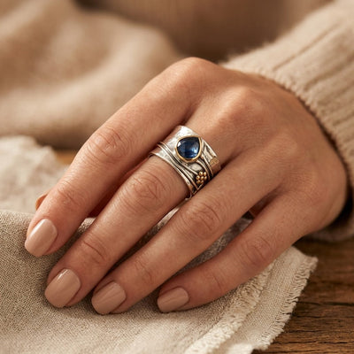 Bague avec serti argent et or