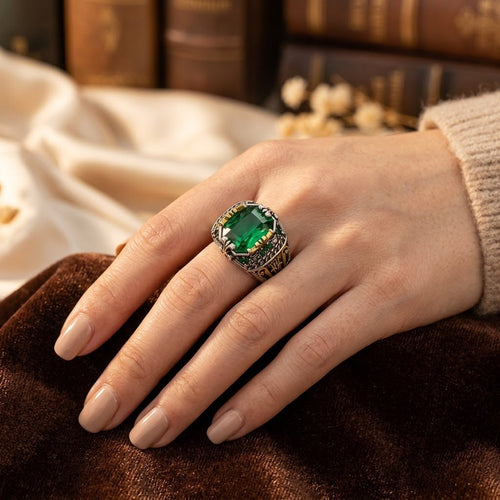 Bague vintage en argent et émeraude