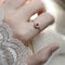 Bague cristal rouge avec perles vintage