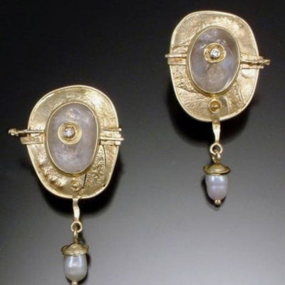 Boucles d'oreilles vintage dorées et perlées