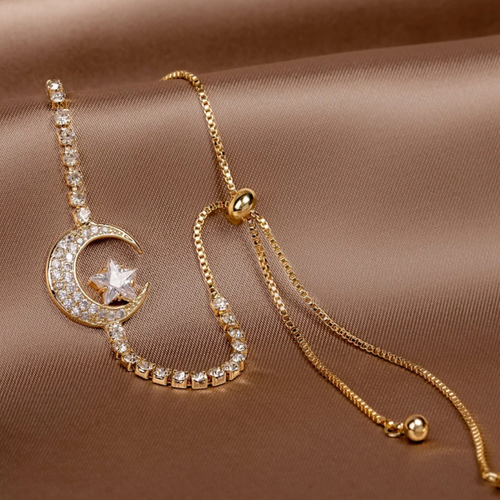 Bracelets pendentif lune en zirconium et or