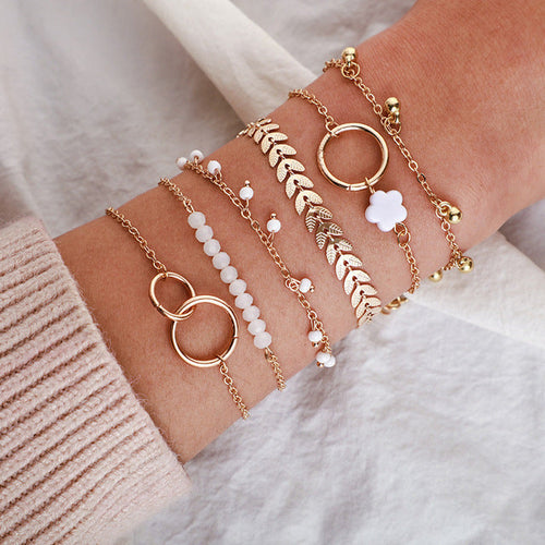 Lot de bracelets dorés vintage