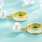 Boucles d'oreilles élégantes en émail blanc et perles