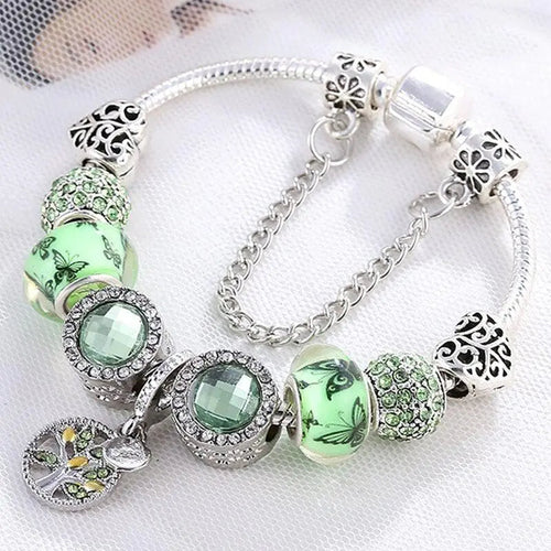 Chic Silver Bracelet with Green Crystal