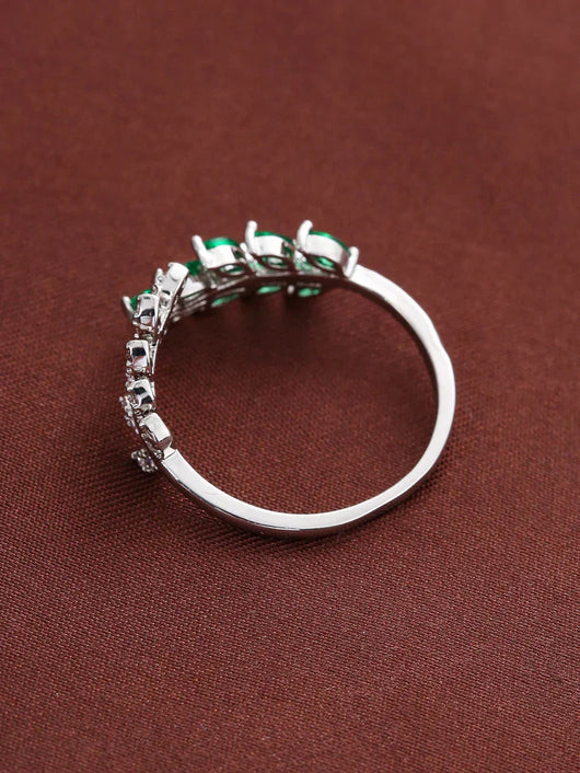 Antique-Inspired Ring with Green Leaves