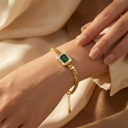 Bracelet chaîne en or et émeraude