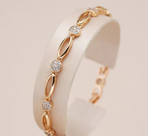 Elegant Gold Bracelet with Zircon