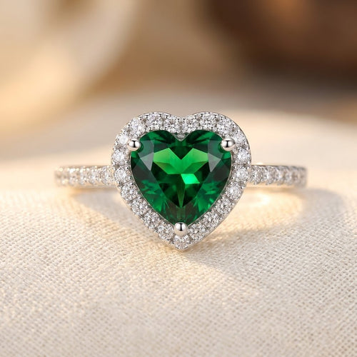 Bague halo cœur en émeraude et argent