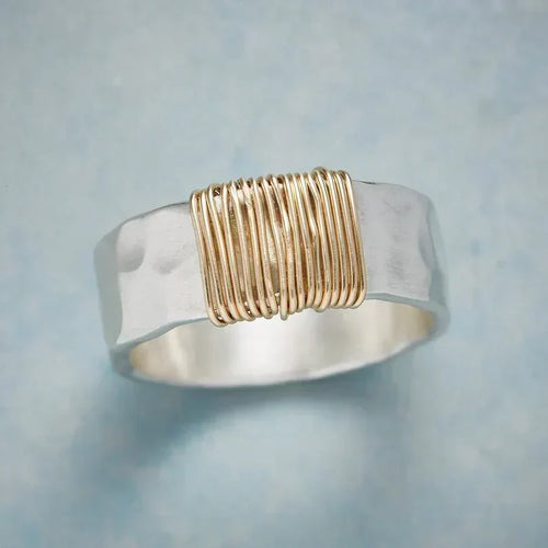 Bague en fils d'argent et d'or