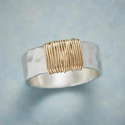 Bague en fils d'argent et d'or