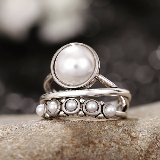 Bague vintage en perle et argent
