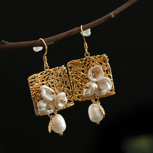 Boucles d'oreilles vintage fleurs et perles blanches