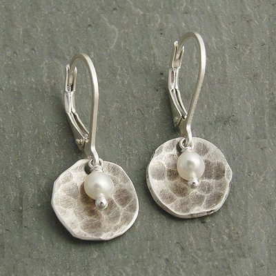 Boucles d'oreilles vintage en argent à perle arrondie