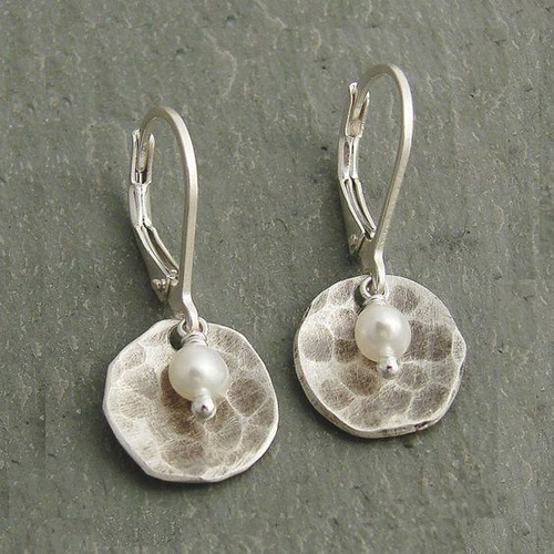 Boucles d'oreilles vintage en argent à perle arrondie