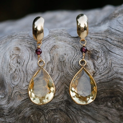 Boucles d'oreilles pendantes vintage en verre et or