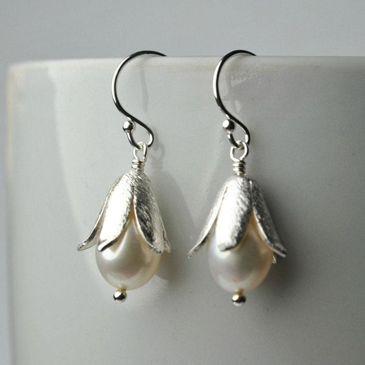 Boucles d'oreilles vintage en argent et perles de lotus