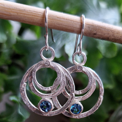 Boucles d'oreilles vintage cercle et cristal bleu en argent