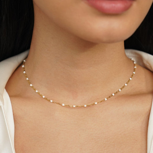 Minimalist Necklace with White Pearls